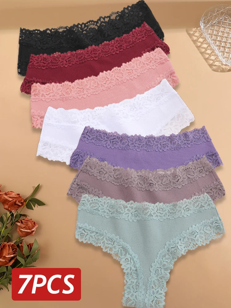 Seamless Lace Panties: Comfort and Elegance for Everyday Life