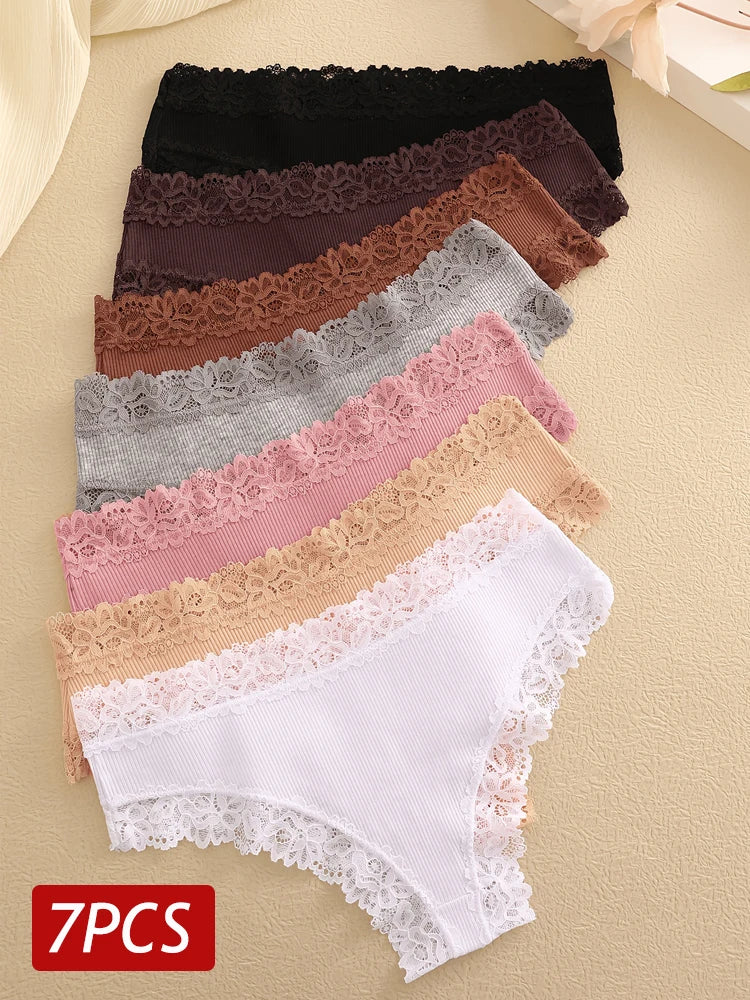 Seamless Lace Panties: Comfort and Elegance for Everyday Life