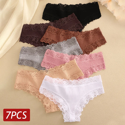 Seamless Lace Panties: Comfort and Elegance for Everyday Life