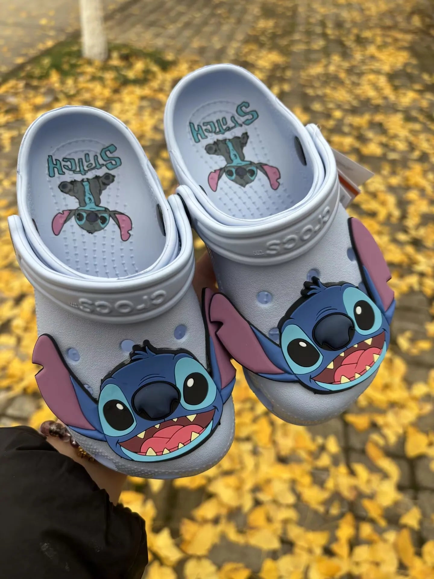 New Disney Cartoon Anime Lilo & Stitch Crocs Boys Girls Adult Casual Beach Non-Slip Breathable Fashion Latest Beach Shoes Gift