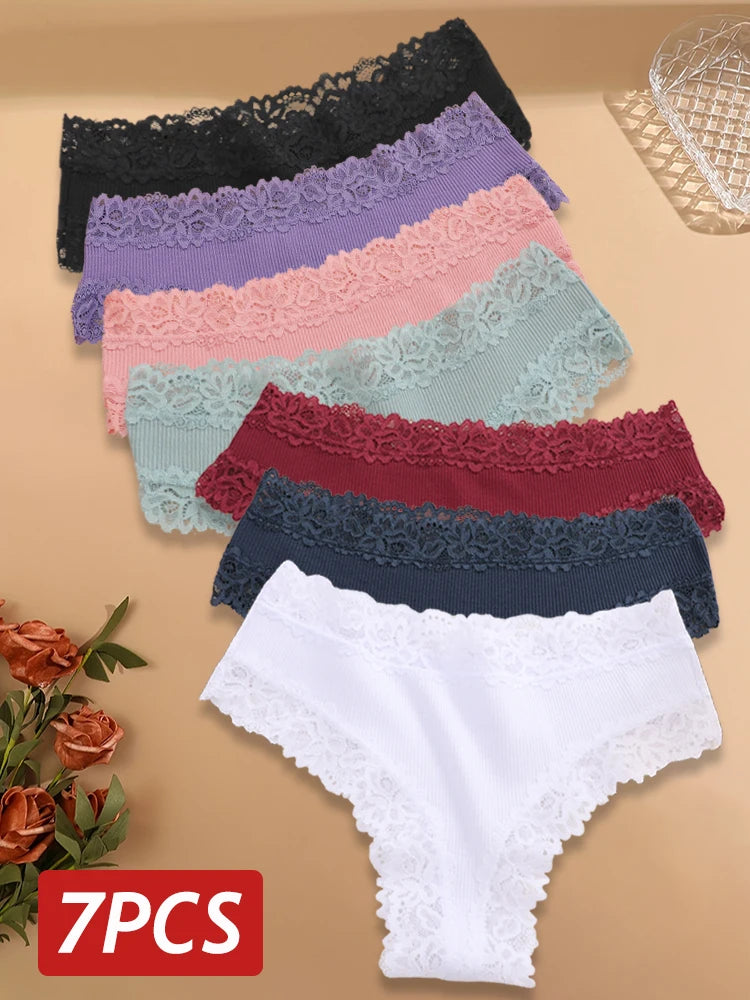 Seamless Lace Panties: Comfort and Elegance for Everyday Life