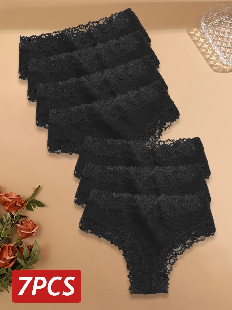 Seamless Lace Panties: Comfort and Elegance for Everyday Life